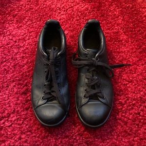 Adidas All Black Stan Smiths